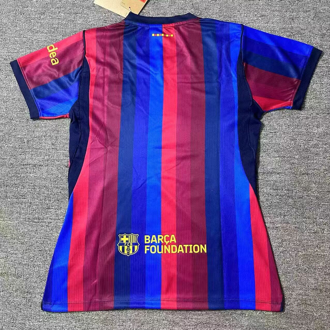 Camiseta Barcelona Local 26/27 version mujer (tallas S-XXL)