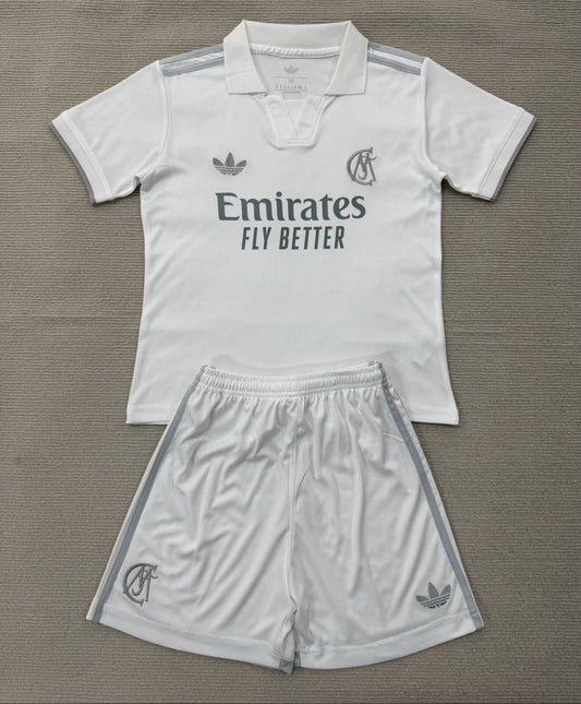 Equipacion Real Madrid 125th aniversario (solo tallas niños)