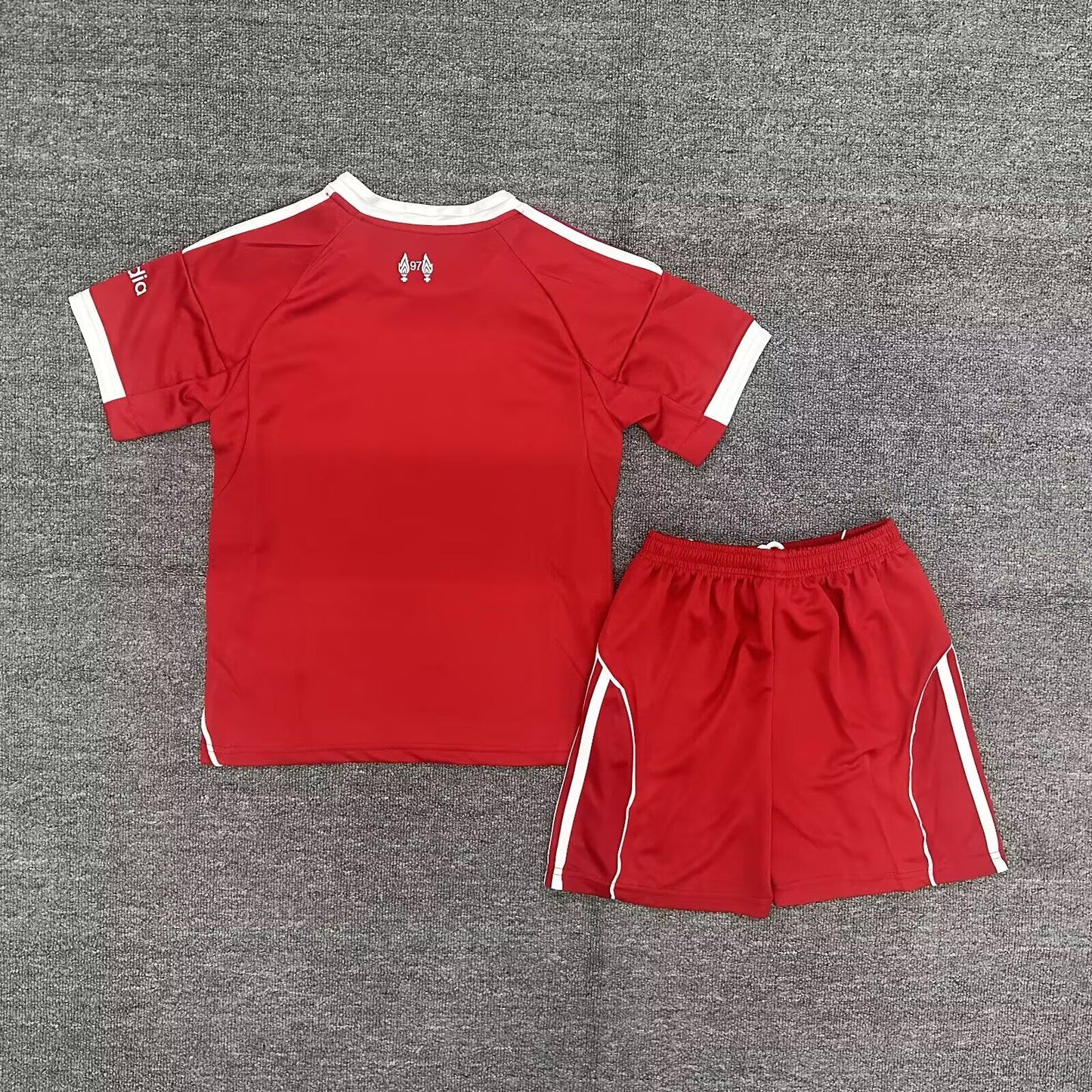 Equipacion Liverpool 25/26 Local