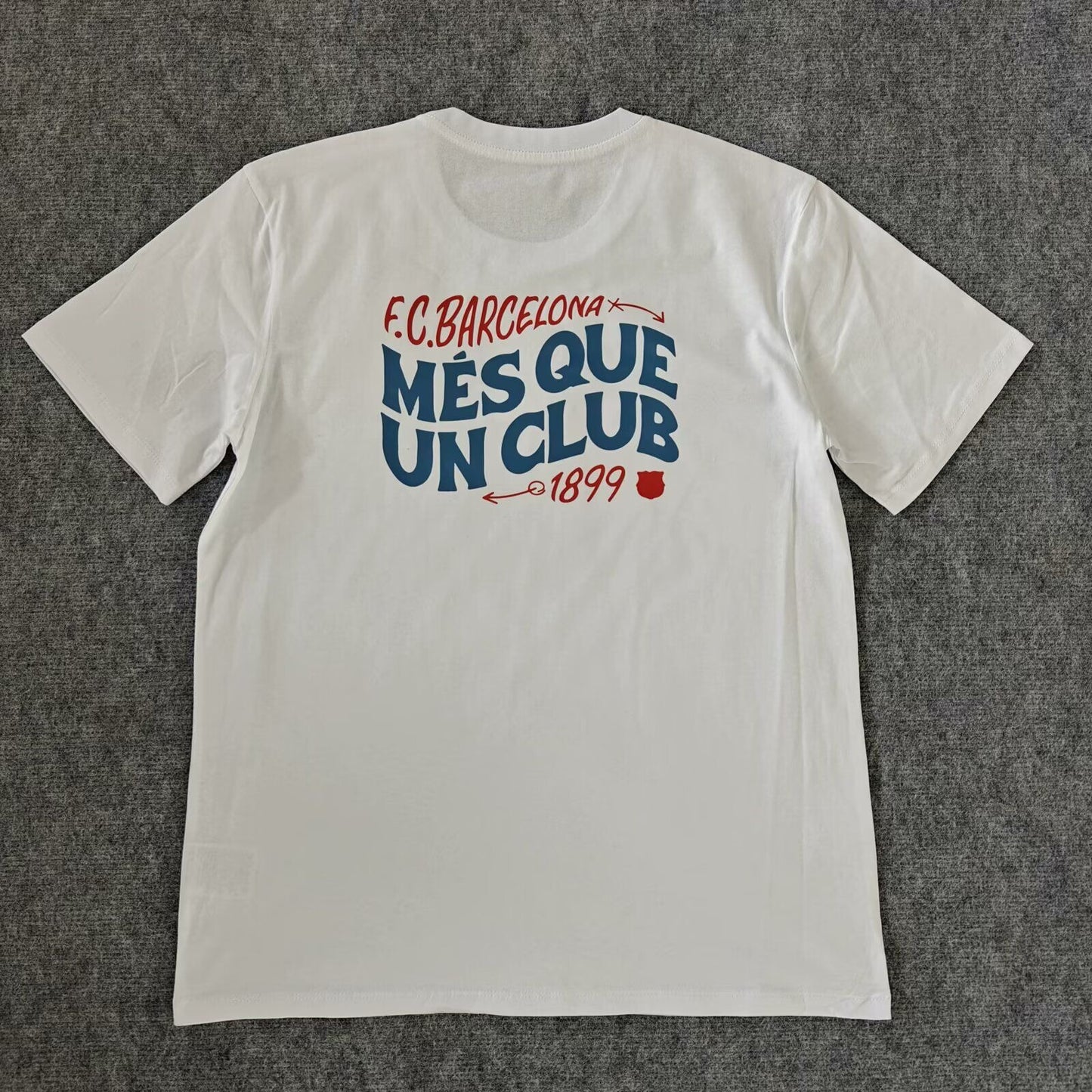 Camiseta de algodon Barcelona ¨Mes que un club¨