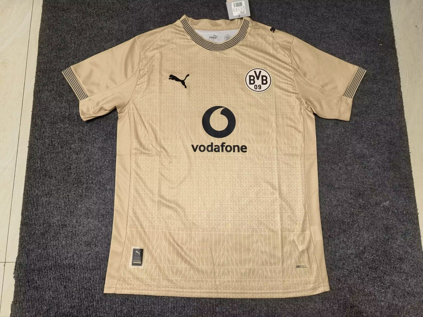Camiseta Borussia Dortmund Red Earth versión (solo tallas S-4XL)