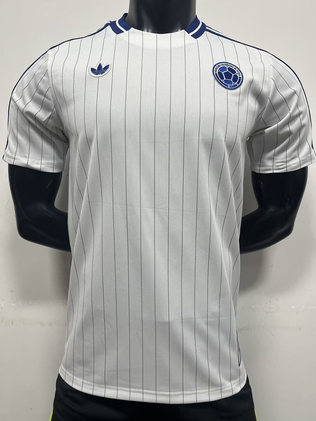Camiseta Colombia especial ICON blanca