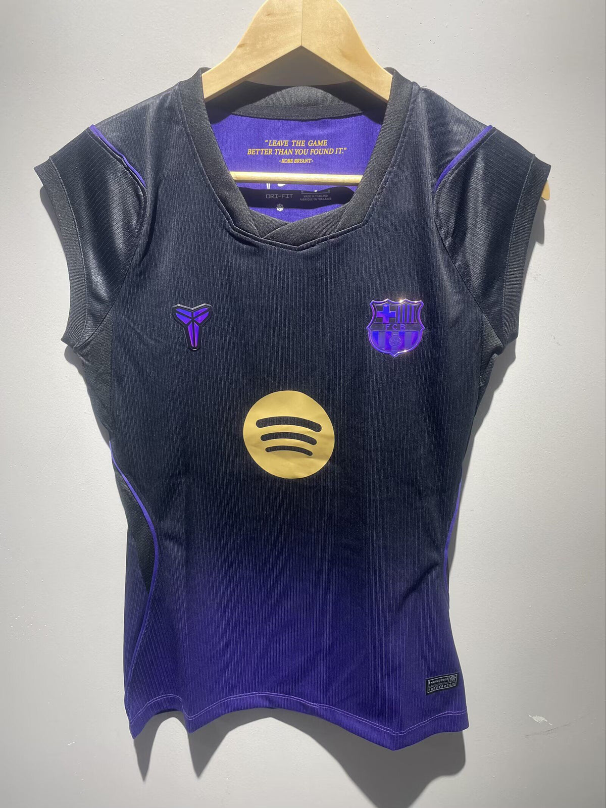 Camiseta de niña sin mangas Barcelona 26-27 Local (tallas S-XXL)