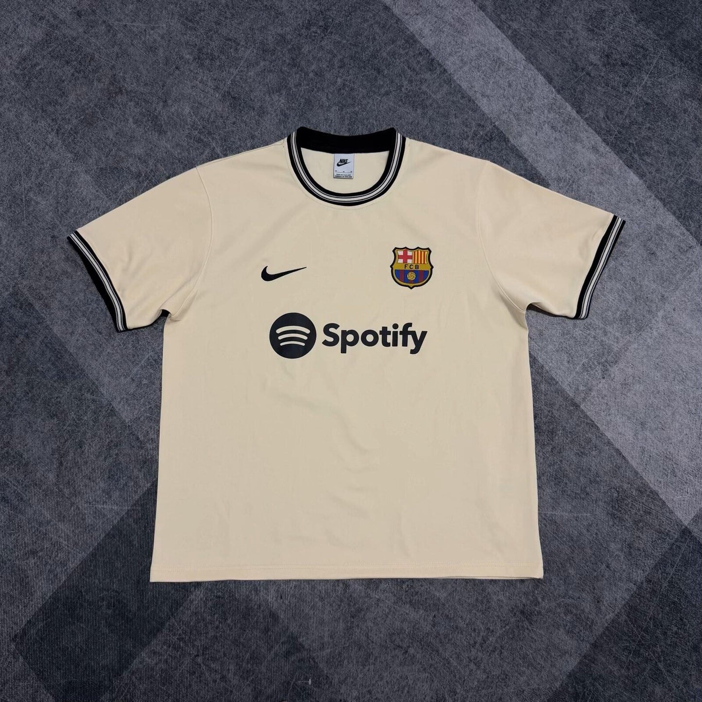 Sueter Barcelona gris de manga corta (tallas S-XXL)