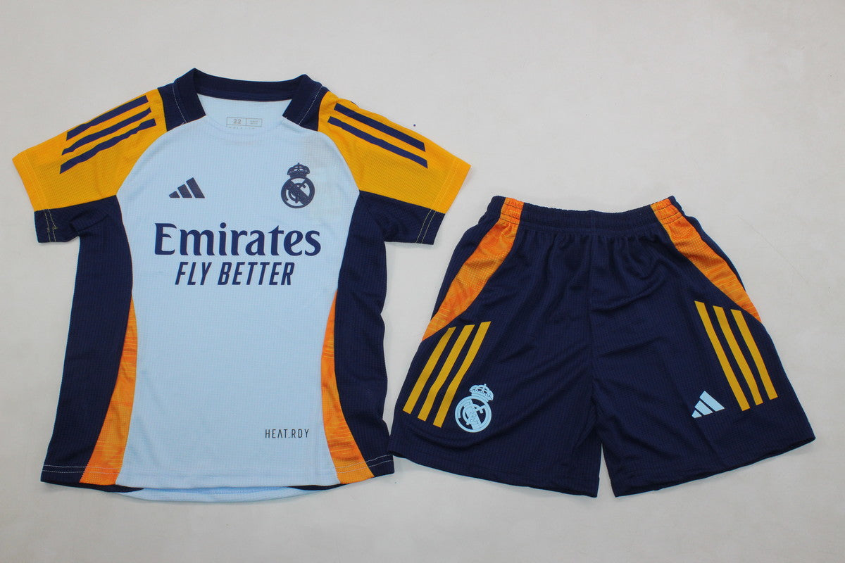 Conjunto Real Madrid entrenamiento 24/25