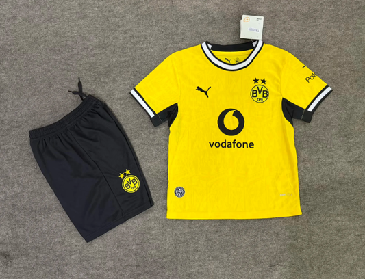 Equipación Borsussia Dortmund local 26/27