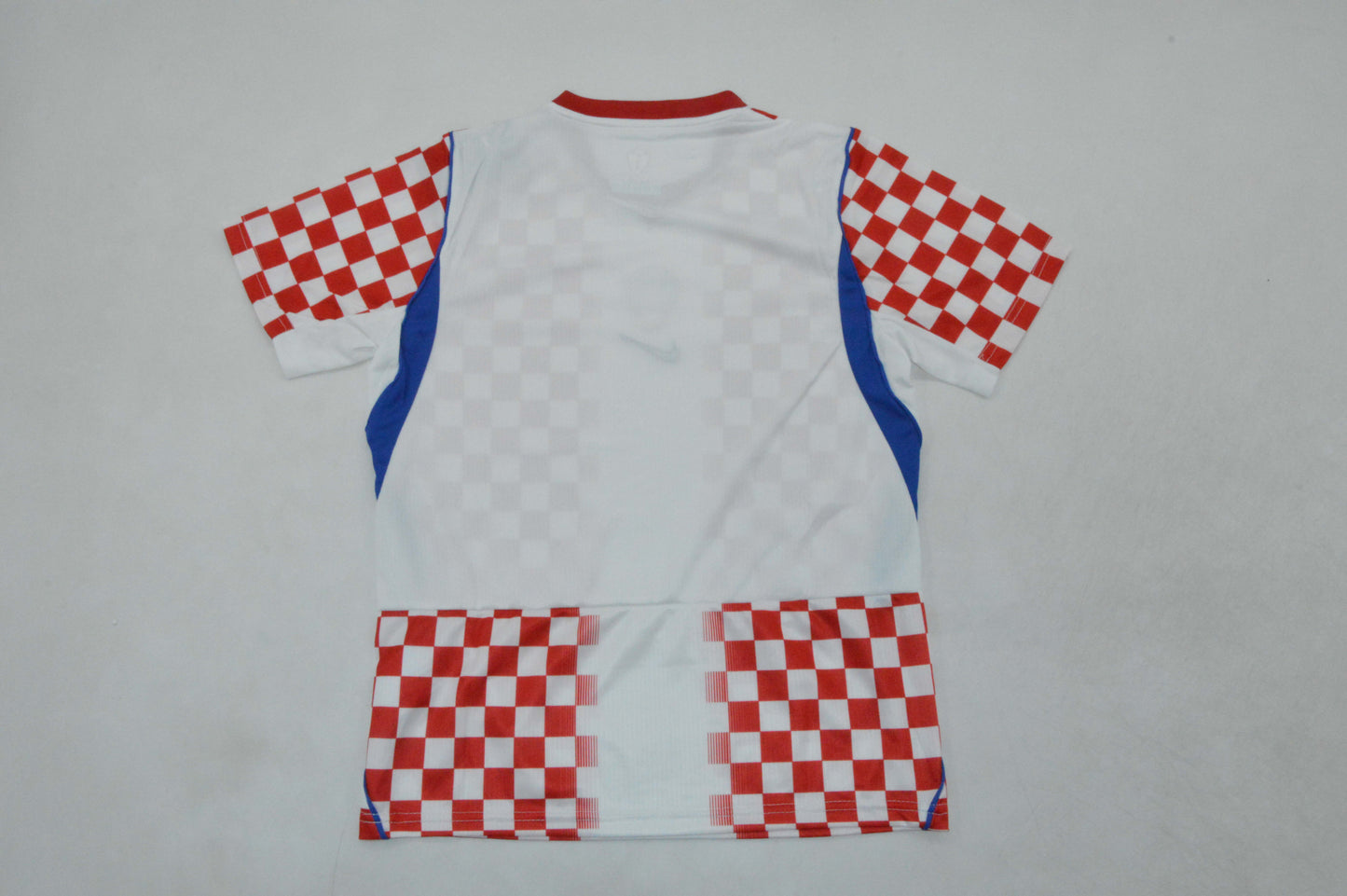 Equipacion Croacia Mundial 2026 local