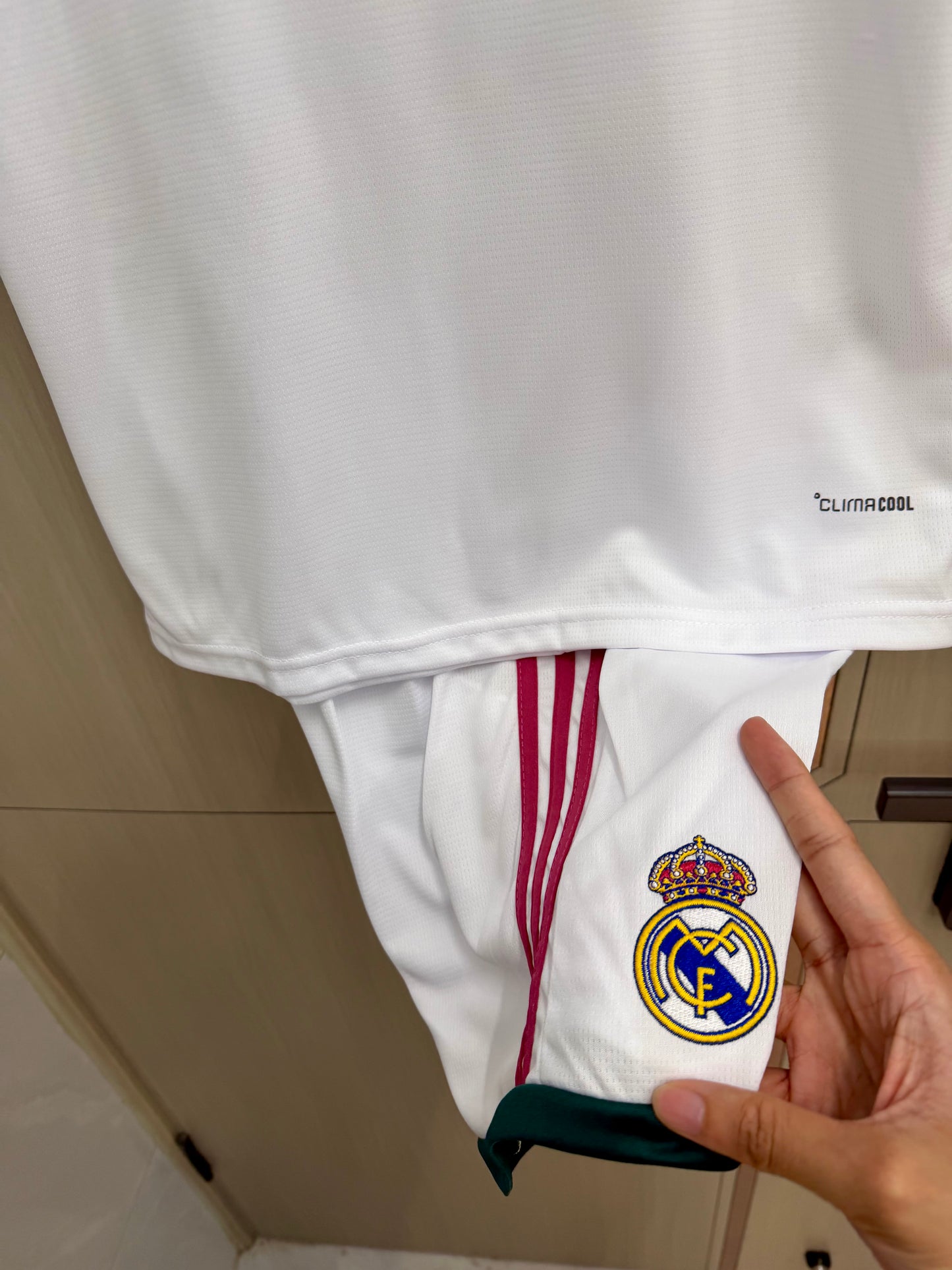 Equipacion Real Madrid 26/27 Local (tallas adultos y niños)