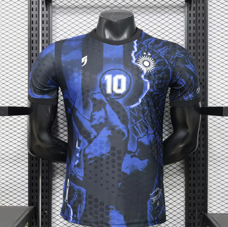 Camiseta Argentina 26 azul oscuro versión Maradona versión jugador (solo tallas S-XXL)