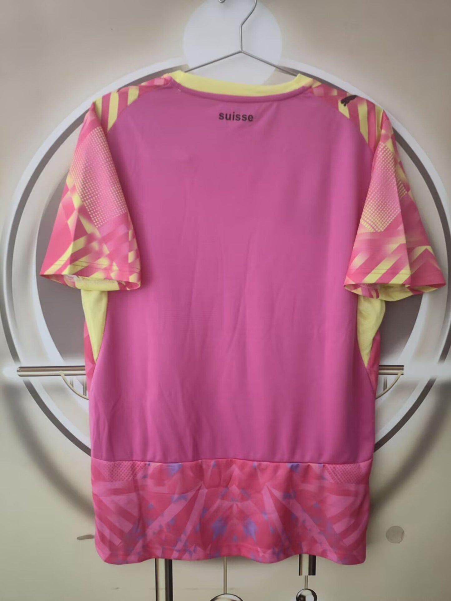 Camiseta Suiza 2026 rosa portero (tallas S-4XL)