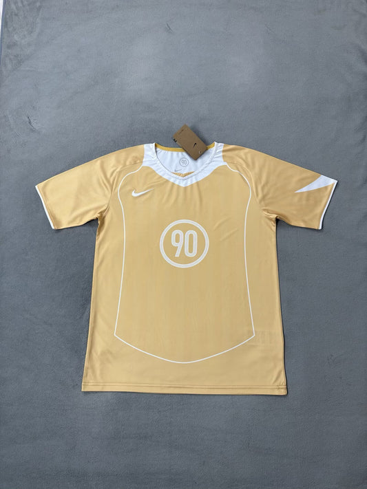 Camiseta Nike 90 amarilla
