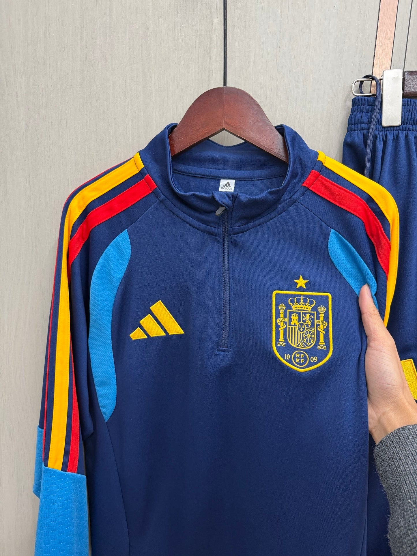 Chandal España 2026 azul oscuro (tallas adultos y niños)
