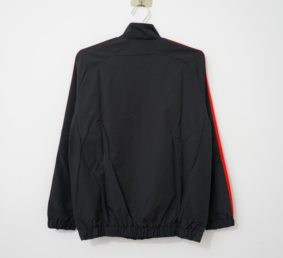 Chaqueta cortavientos Liverpool 26-27 negra con rojo (tallas S-XXL)