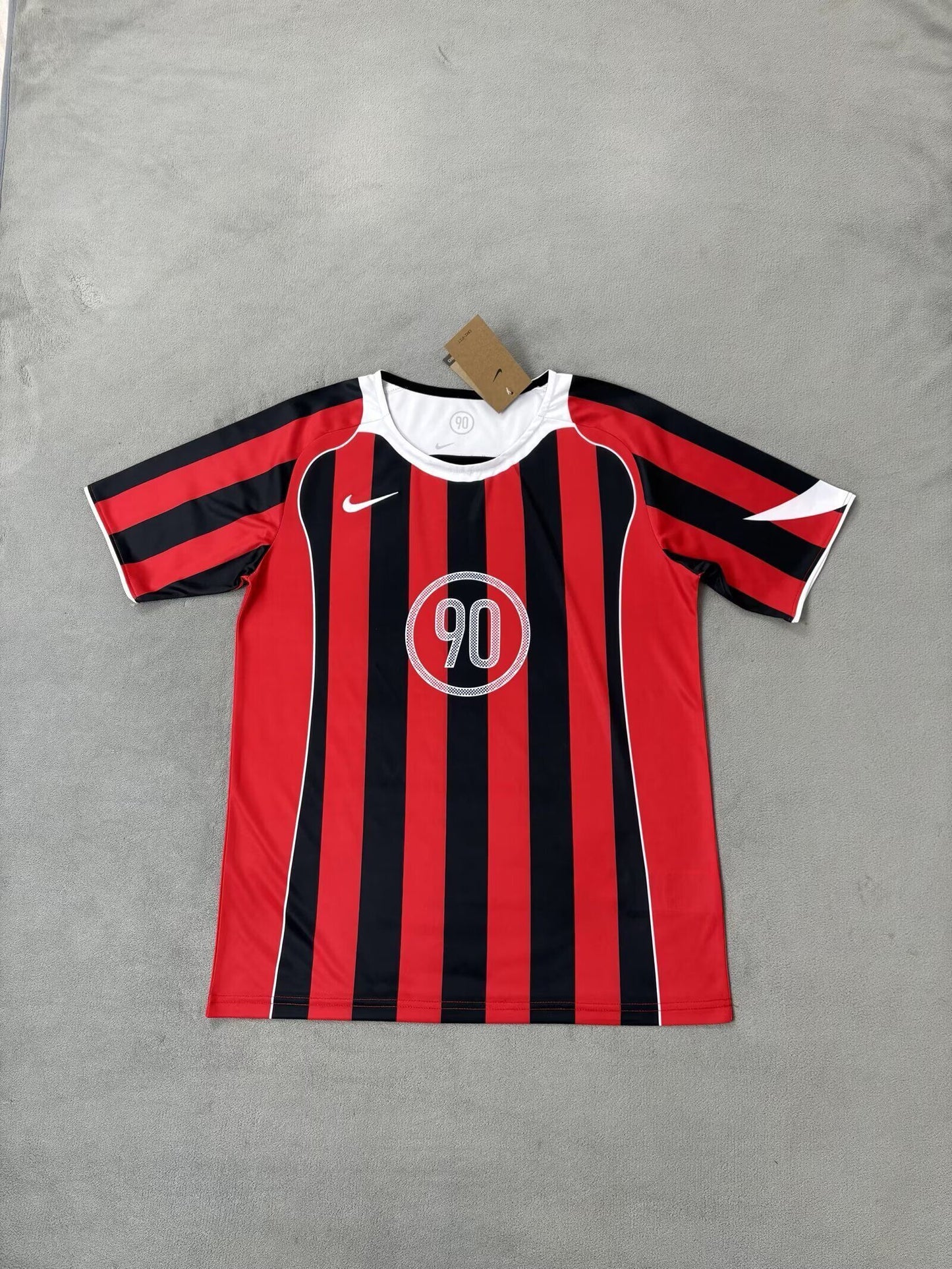 Camiseta Nike 90 Roja/Negra