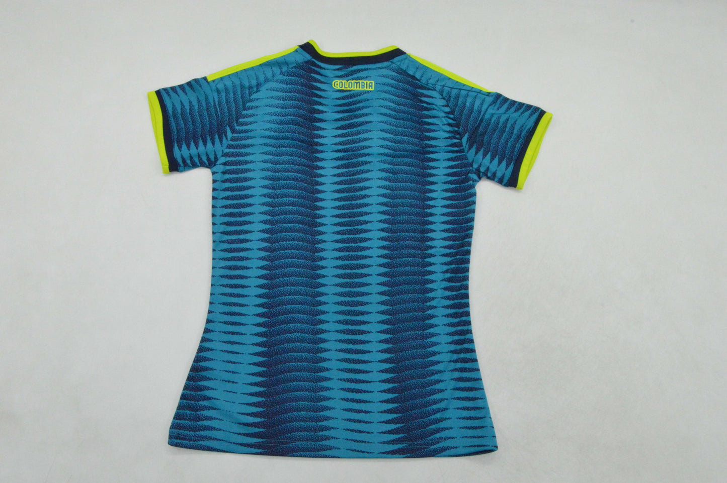 Camiseta mujer Colombia Mundial 2026 Visitante (tallas S-2XL)