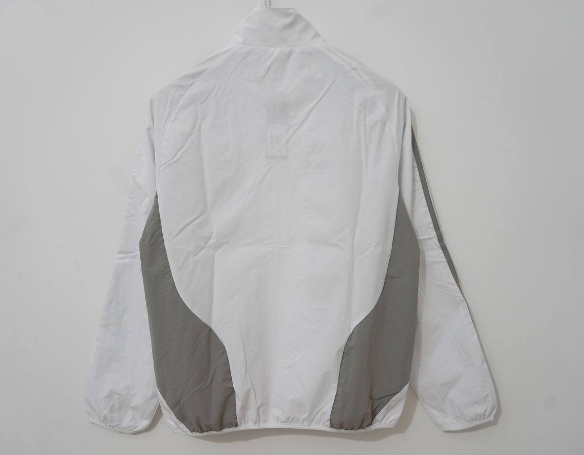 Chaqueta cortavientos Real Madrid 25/26 blanco con gris (tallas S-3XL)