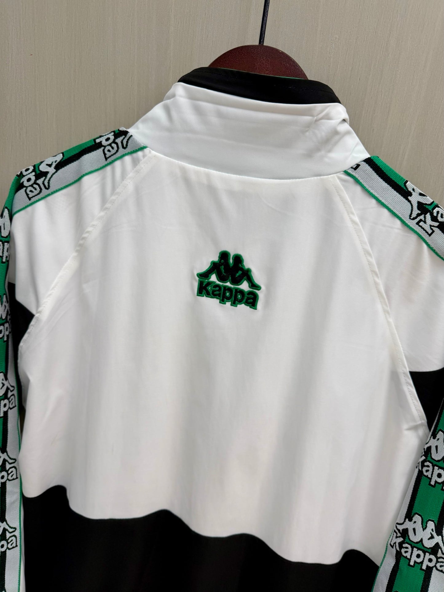 Chaqueta cortavientos Betis-25/26 (solo tallas S-2XL)