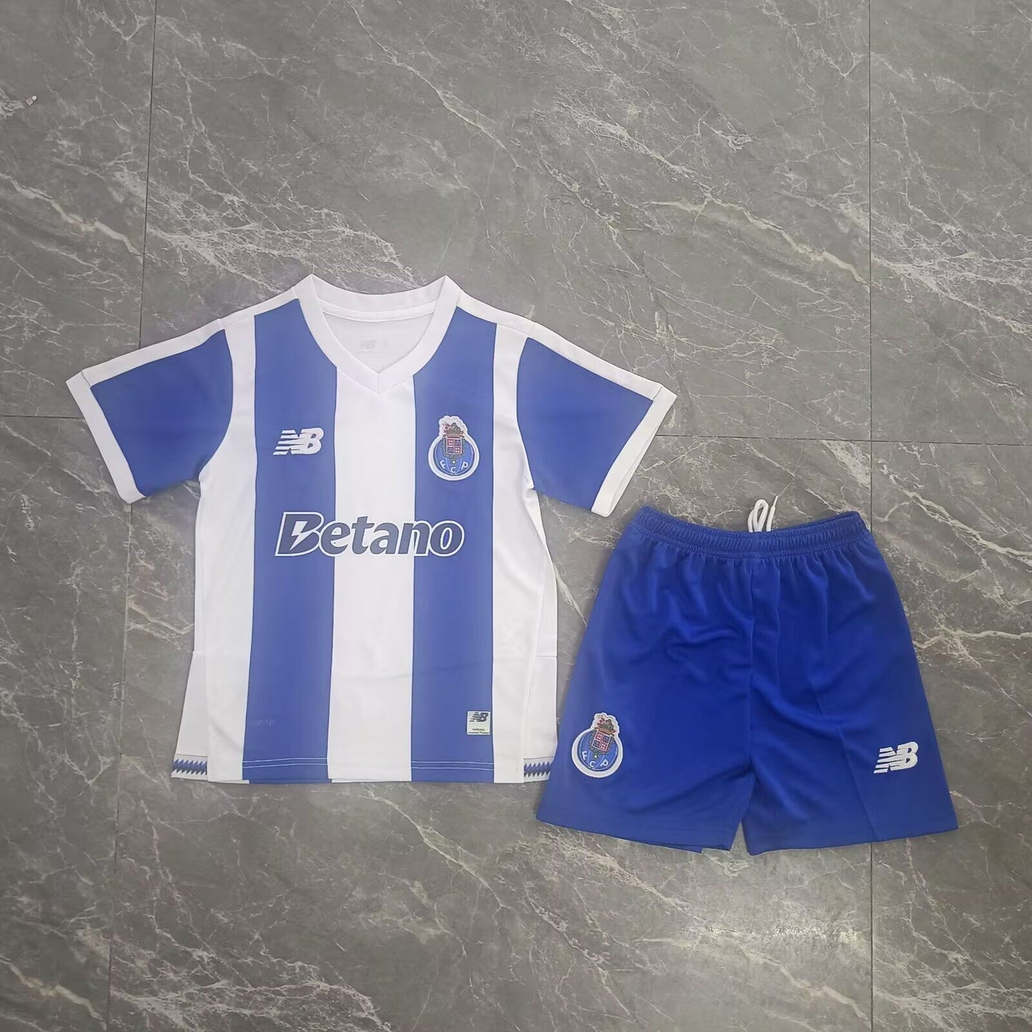 Equipacion Oporto 26/27 local