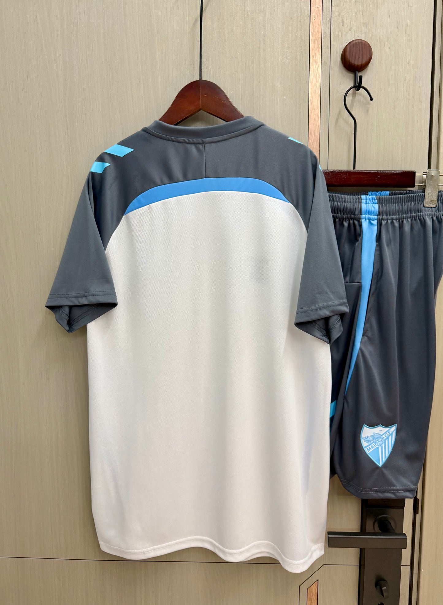 Conjunto entrenamiento Malaga 26/27 (solo talla adulto)