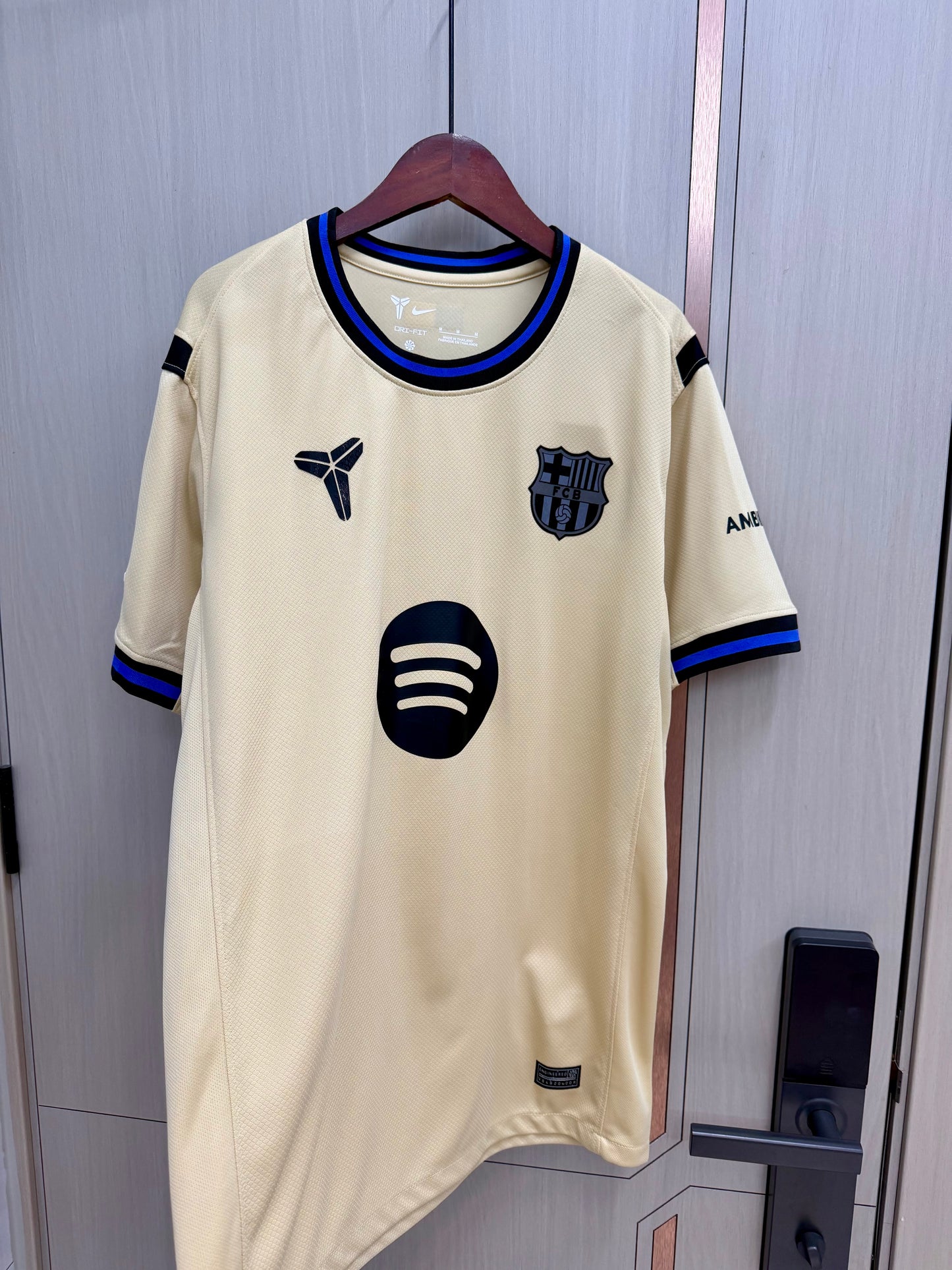 Camiseta Barcelona 25/26 Visitante
