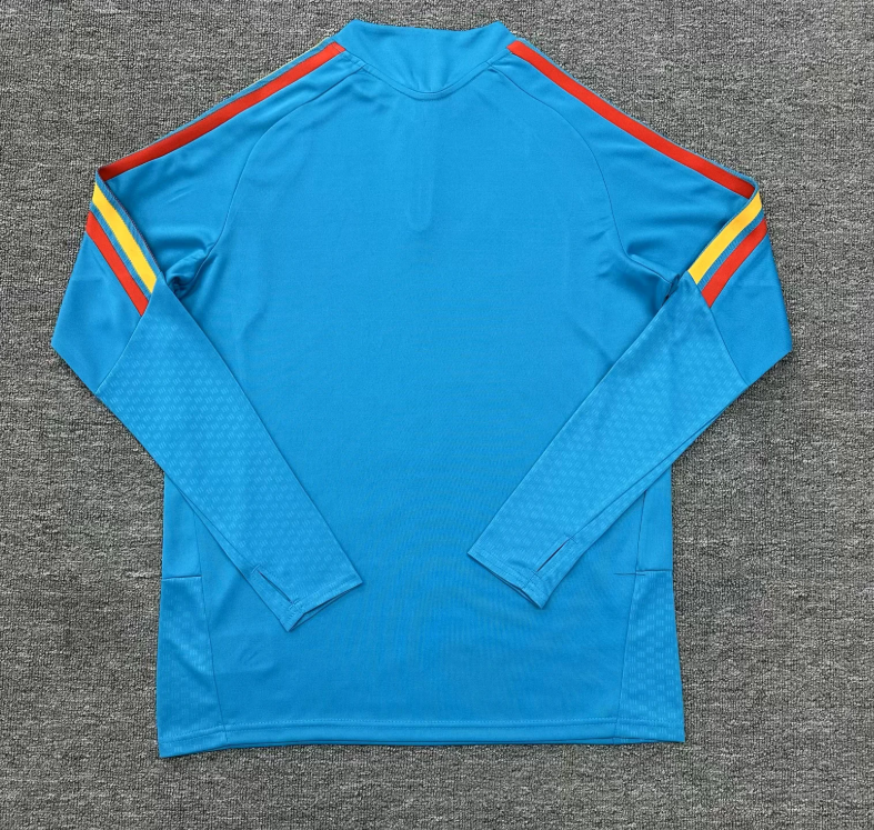 Sueter España 2026 azul (solo tallas S-2XL)