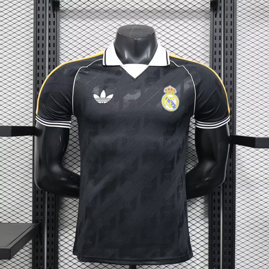 Camiseta Real Madrid version jugador 2026 especial negra (solo tallas S-2XL)