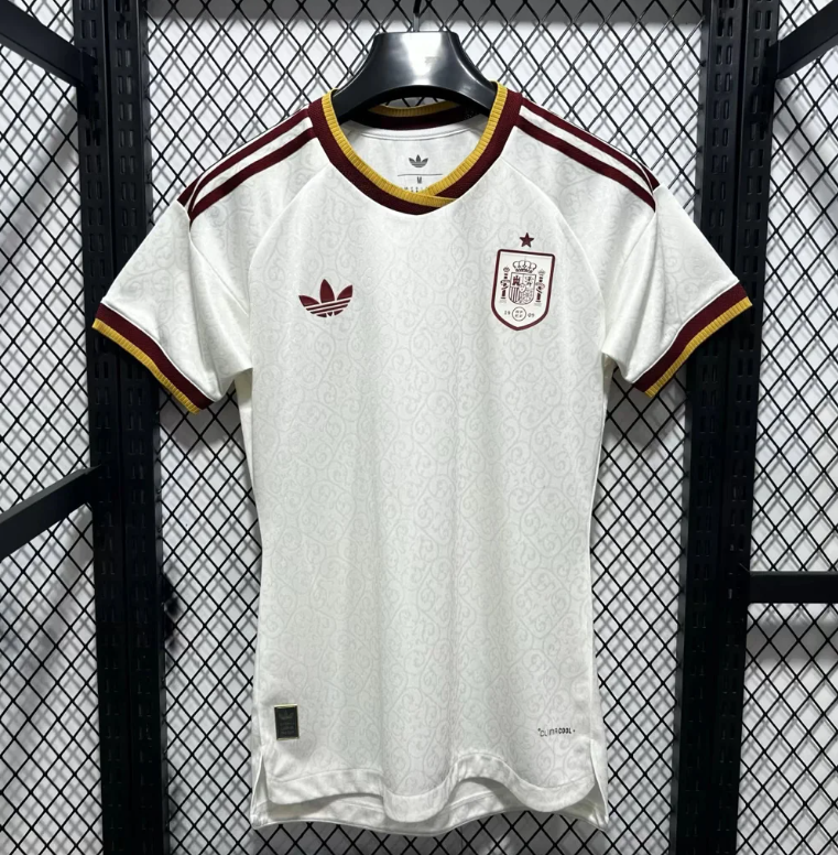 Camiseta España version mujer Visitante Mundial 2026 (mirar foto medidas)
