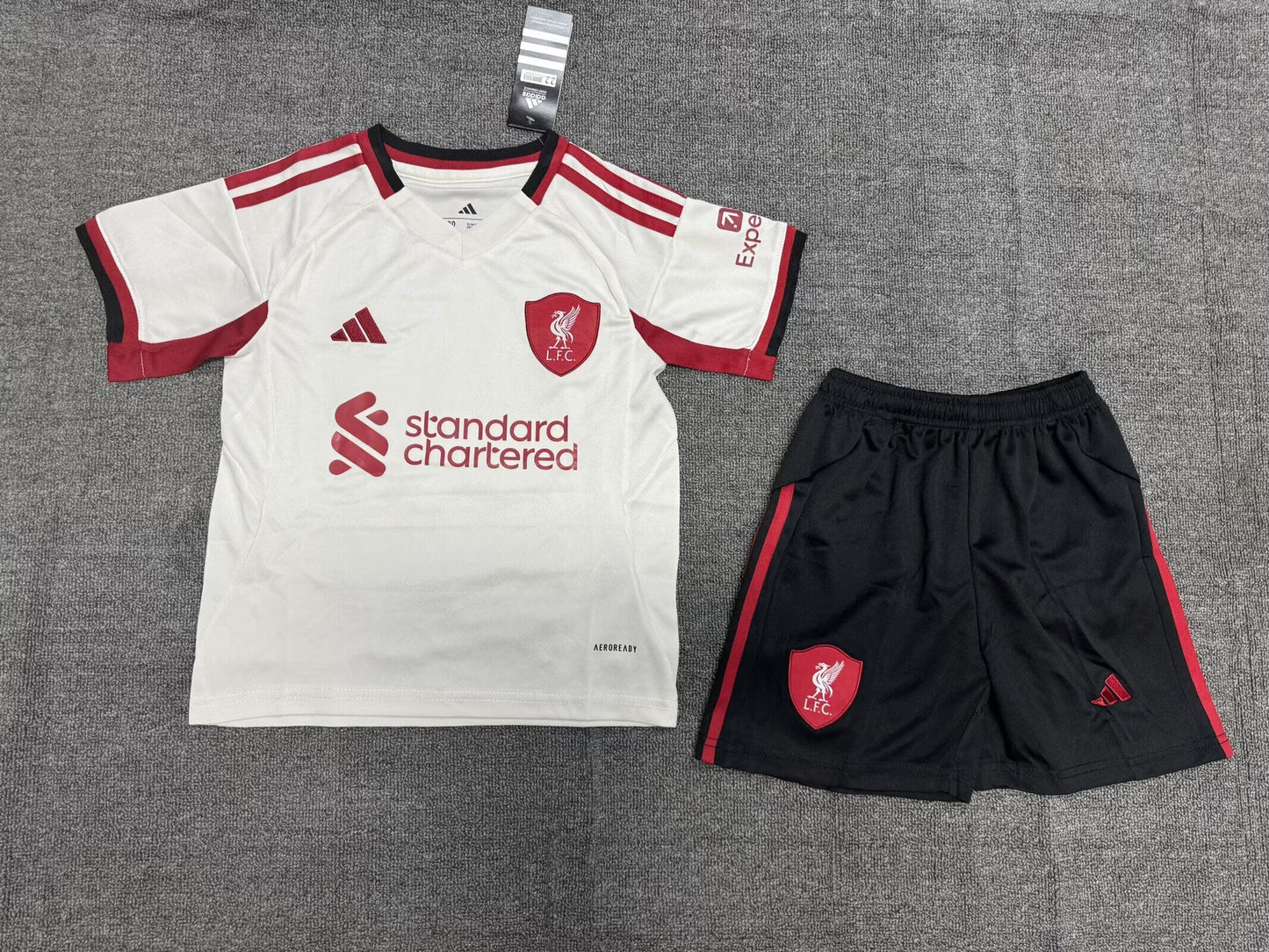 Equipacion Liverpool 25/26 Visitante