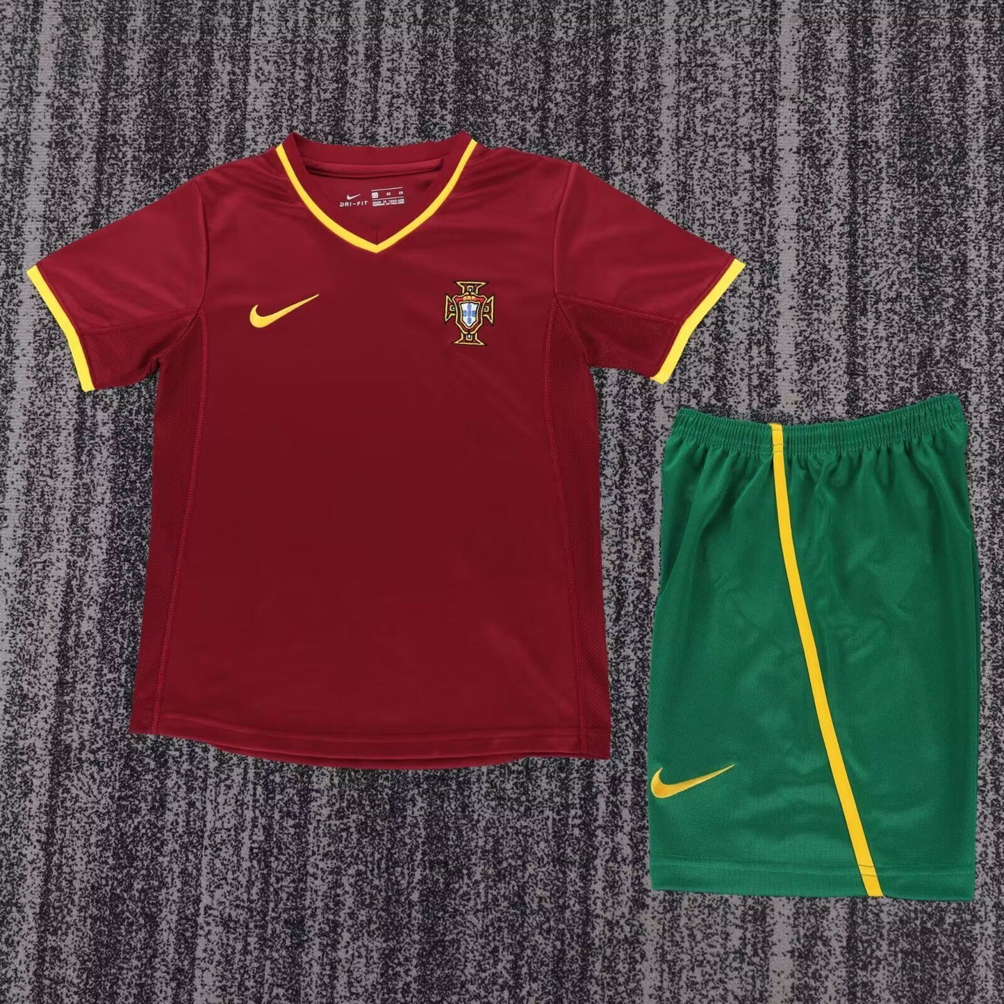 Equipacion Portugal 2000 (solo talla niño)