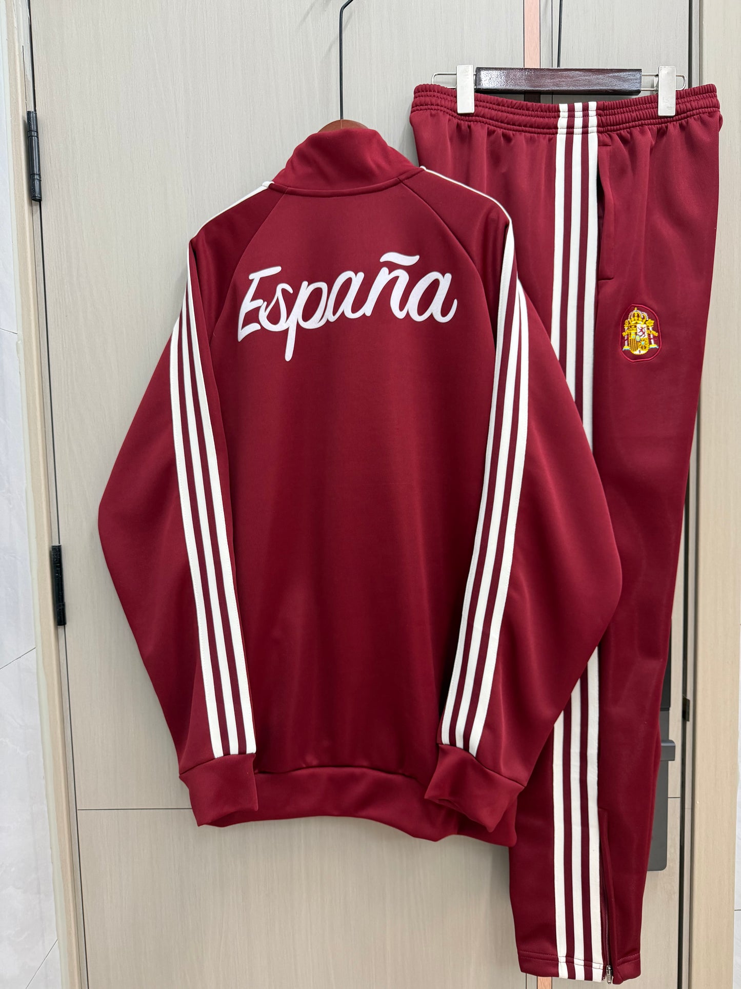 Chandal España rojo Mundial 2026 (Talla adultos y niños)