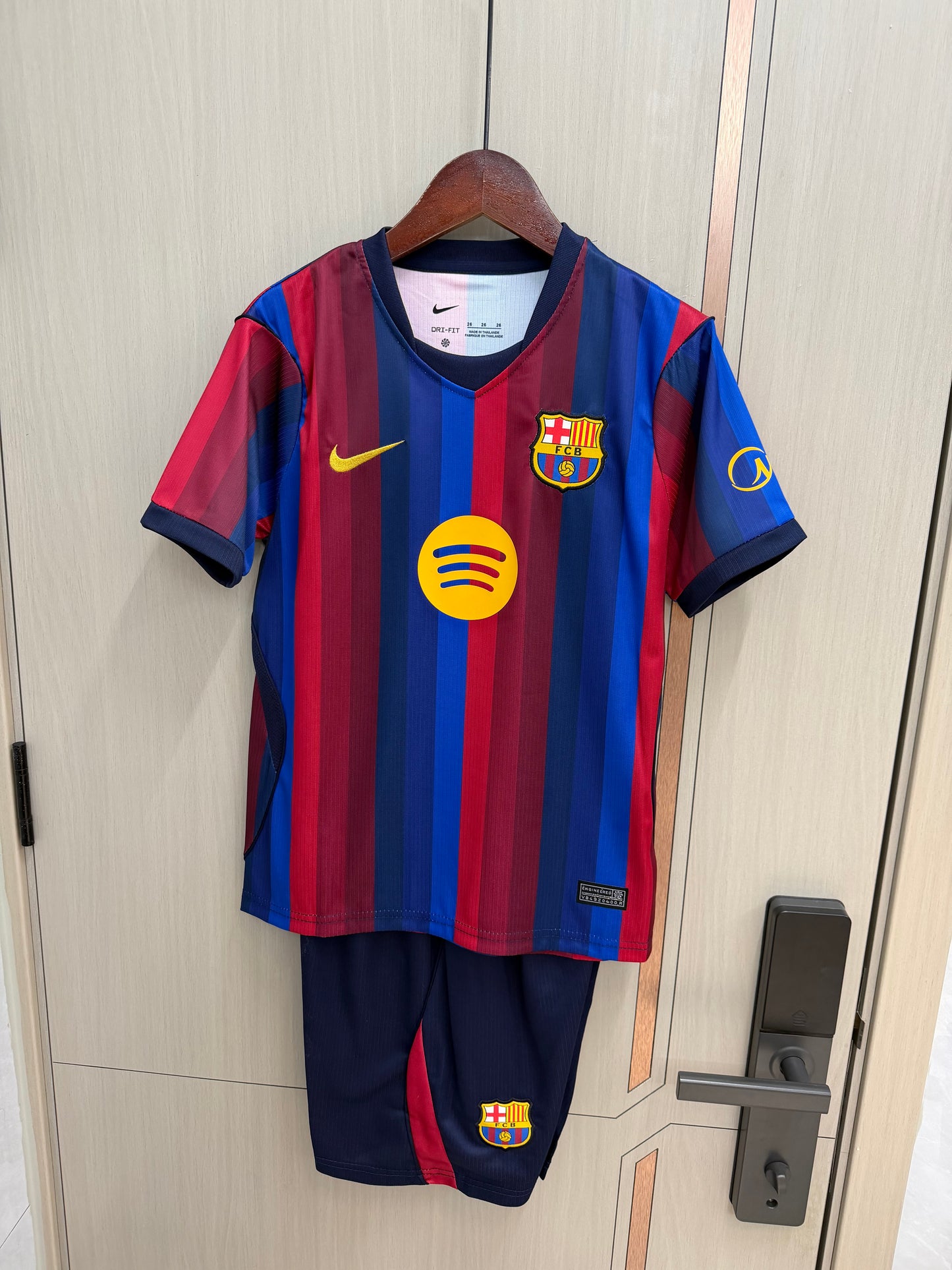 Equipacion Barcelona 26/27 Local (tallas adultos y niños)