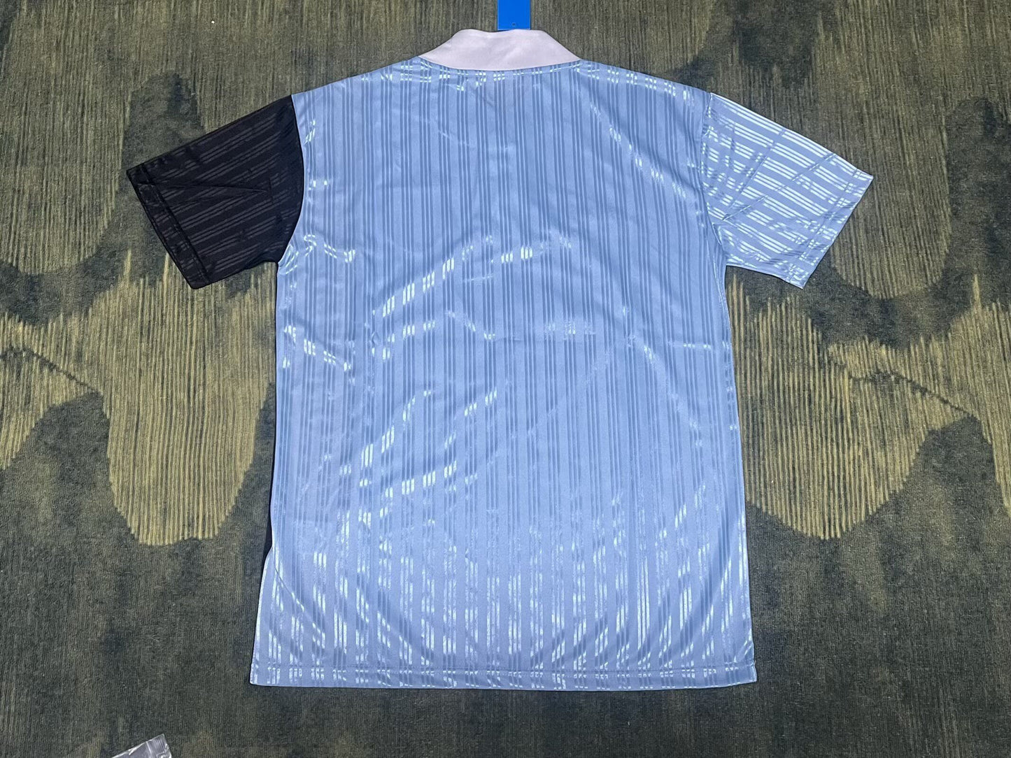 Camiseta Adidas oasis azul negro modelo retro (solo tallas S-4XL)