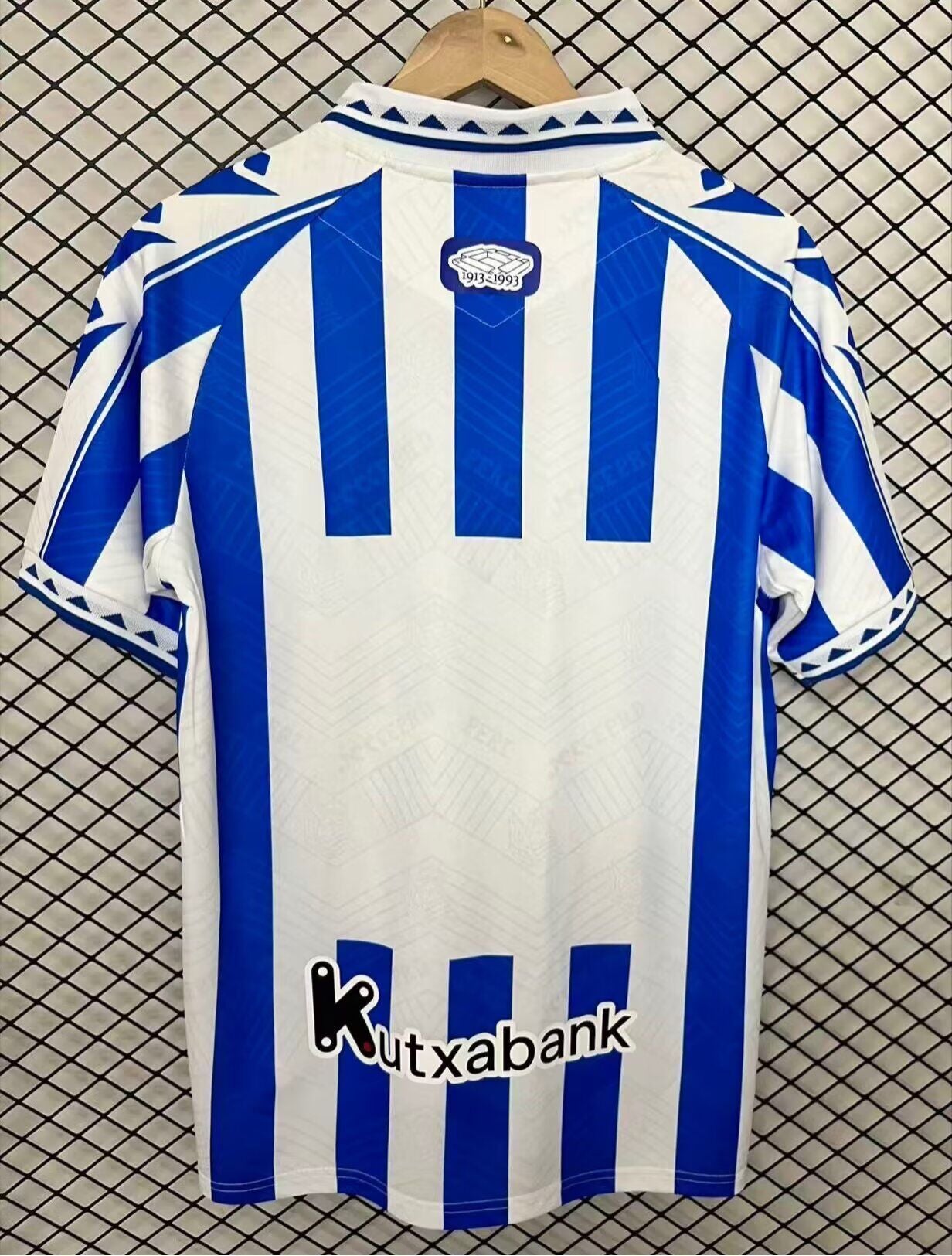 Camiseta Real Sociedad 25/26 modelo retro (tallas S-4XL) jornada 31