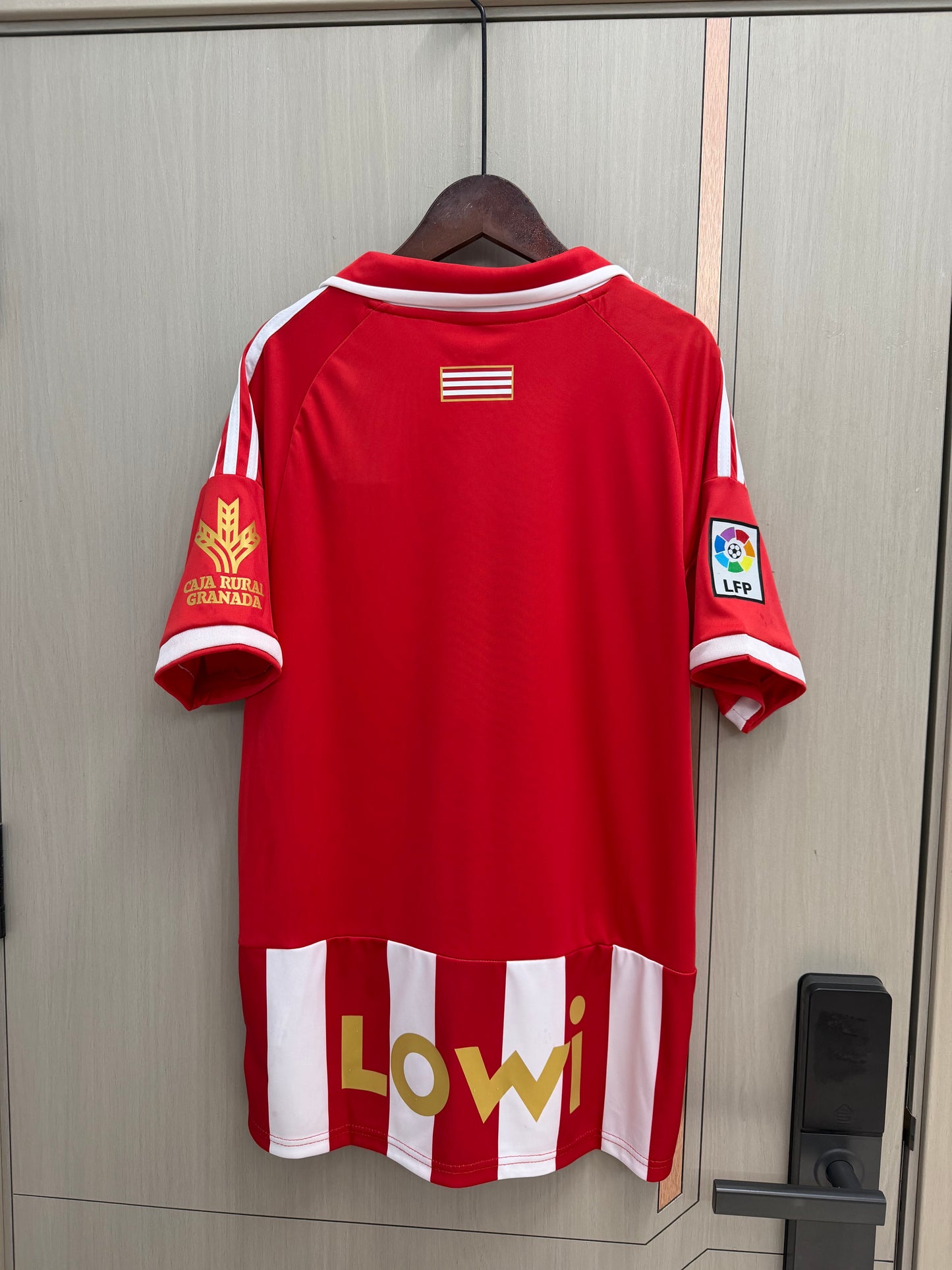 Camiseta Granada 25/26 modelo retro (tallas S-4XL) jornada 31