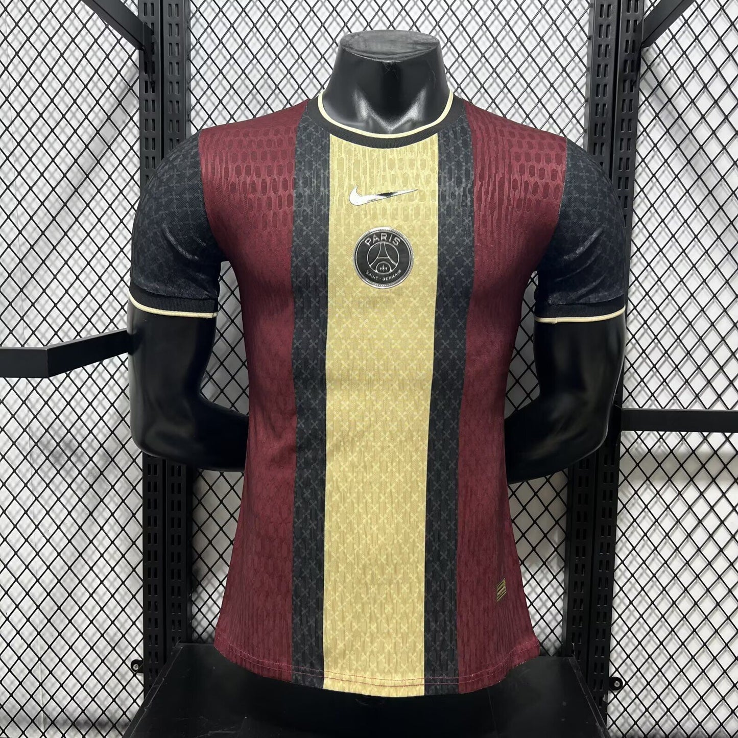 Camiseta Paris PSG 26 rojo negro amarillo especial version jugador (solo tallas S-XXL)