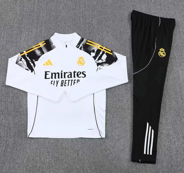 Chandal Real Madrid especial Marvel (talla adulto y niño)