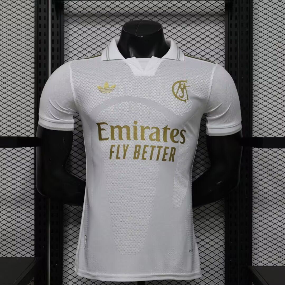 Camiseta Real Madrid 26/27 blanco con dorado versión jugador (tallas S-XXL)