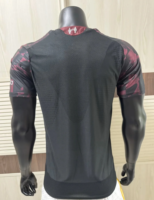 Tercera equipacion Liverpool 26-27