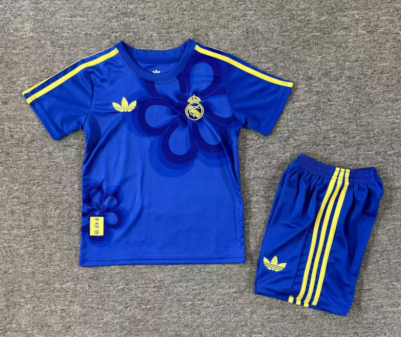 Equipacion Real Madrid Año Nuevo Chino 2026 (Solo talla niños)