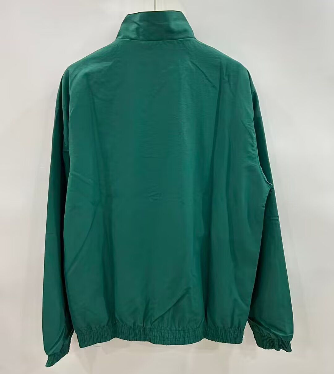 Chaqueta cortavientos reversible Betis (Solo tallas S-2XL)