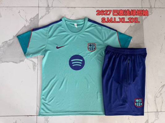 Conjunto de entrenamiento Barcelona 26-27 verde claro (tallas S-2XL)
