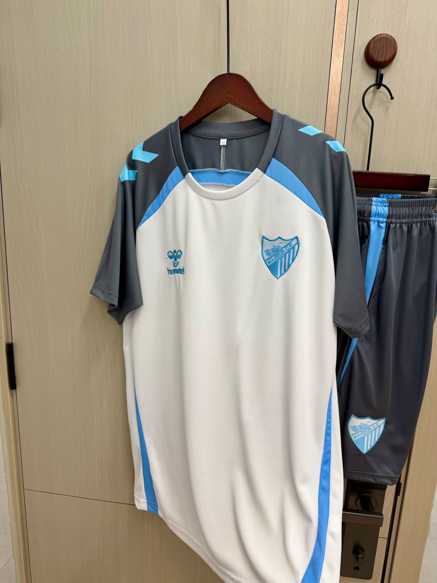 Conjunto entrenamiento Malaga 26/27 (solo talla adulto)