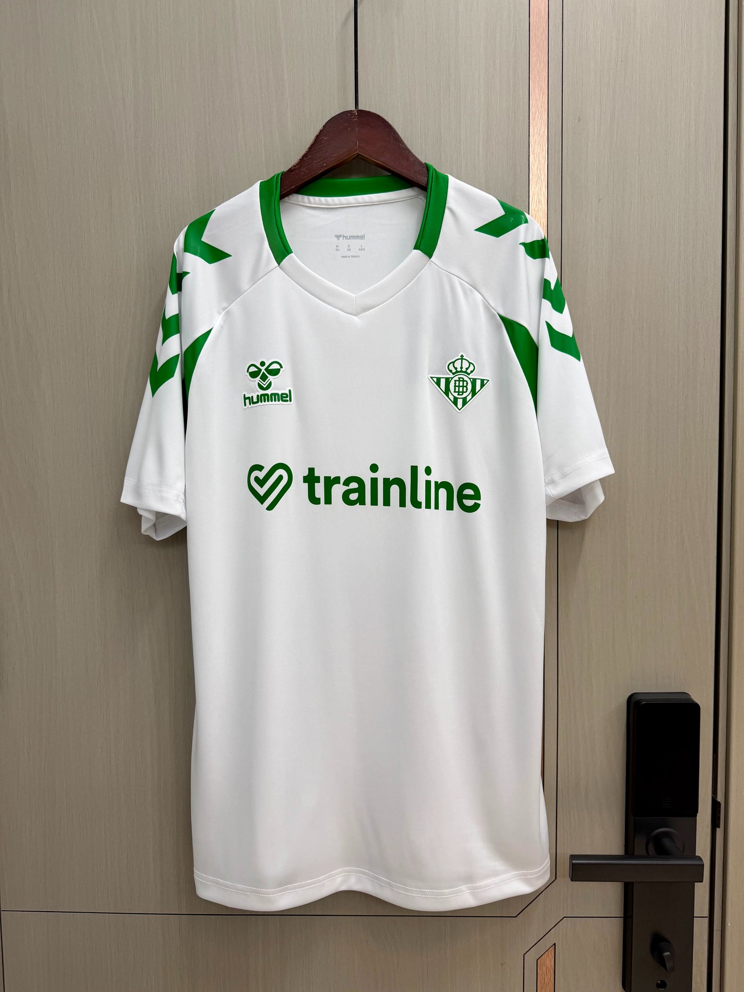 Camiseta de entrenamiento Betis 26/27 blanca con verde (tallas S-4XL)