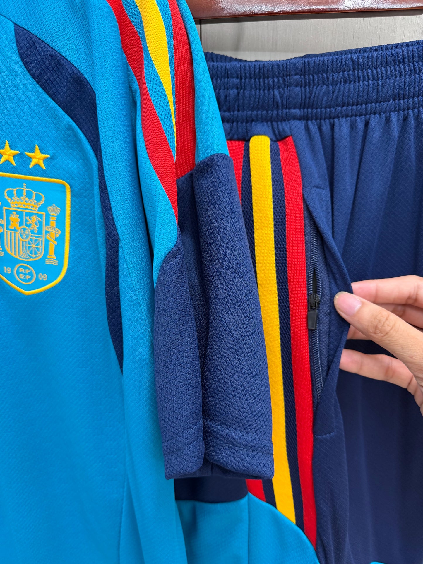 Conjunto de entrenamiento España 2026 (Talla de adulto y niño) *pedir una talla más*