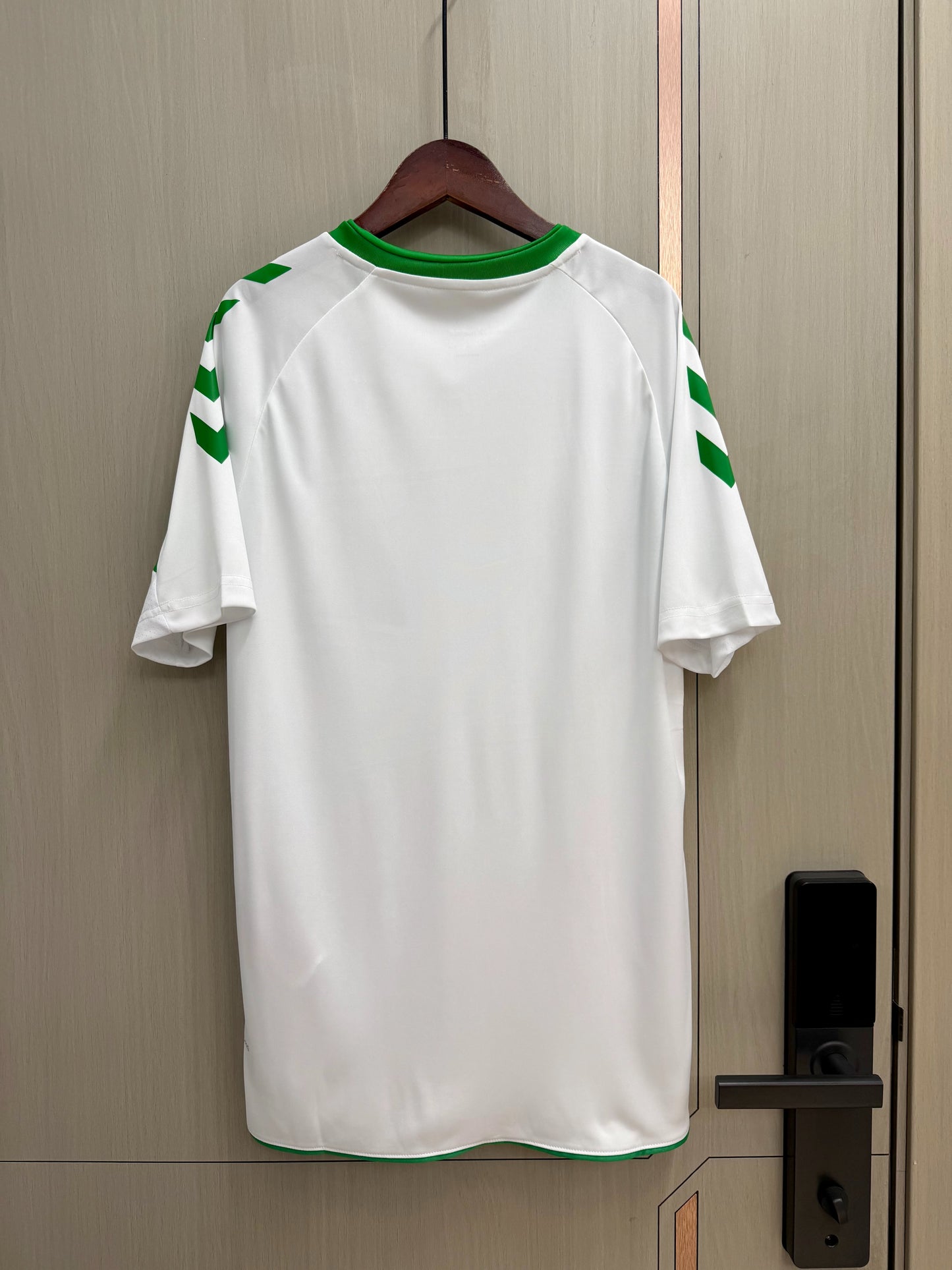 Camiseta de entrenamiento Betis 26/27 blanca con verde (tallas S-4XL)