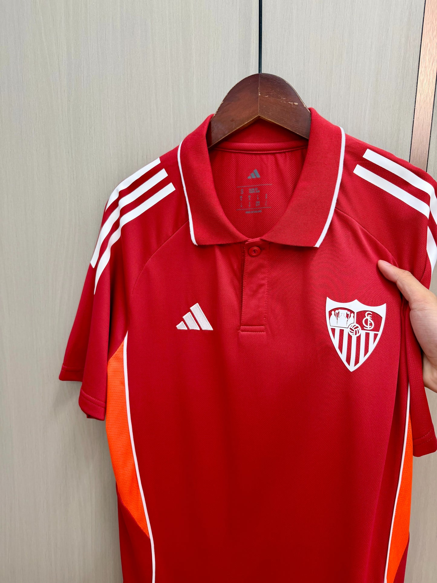 Polo de entrenamiento Sevilla 25/26 (tallas S-2XL)