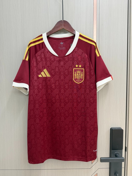 Camiseta España dos estrellas 2026 granate/blanca (solo versión fans) (tallas S-4XL)