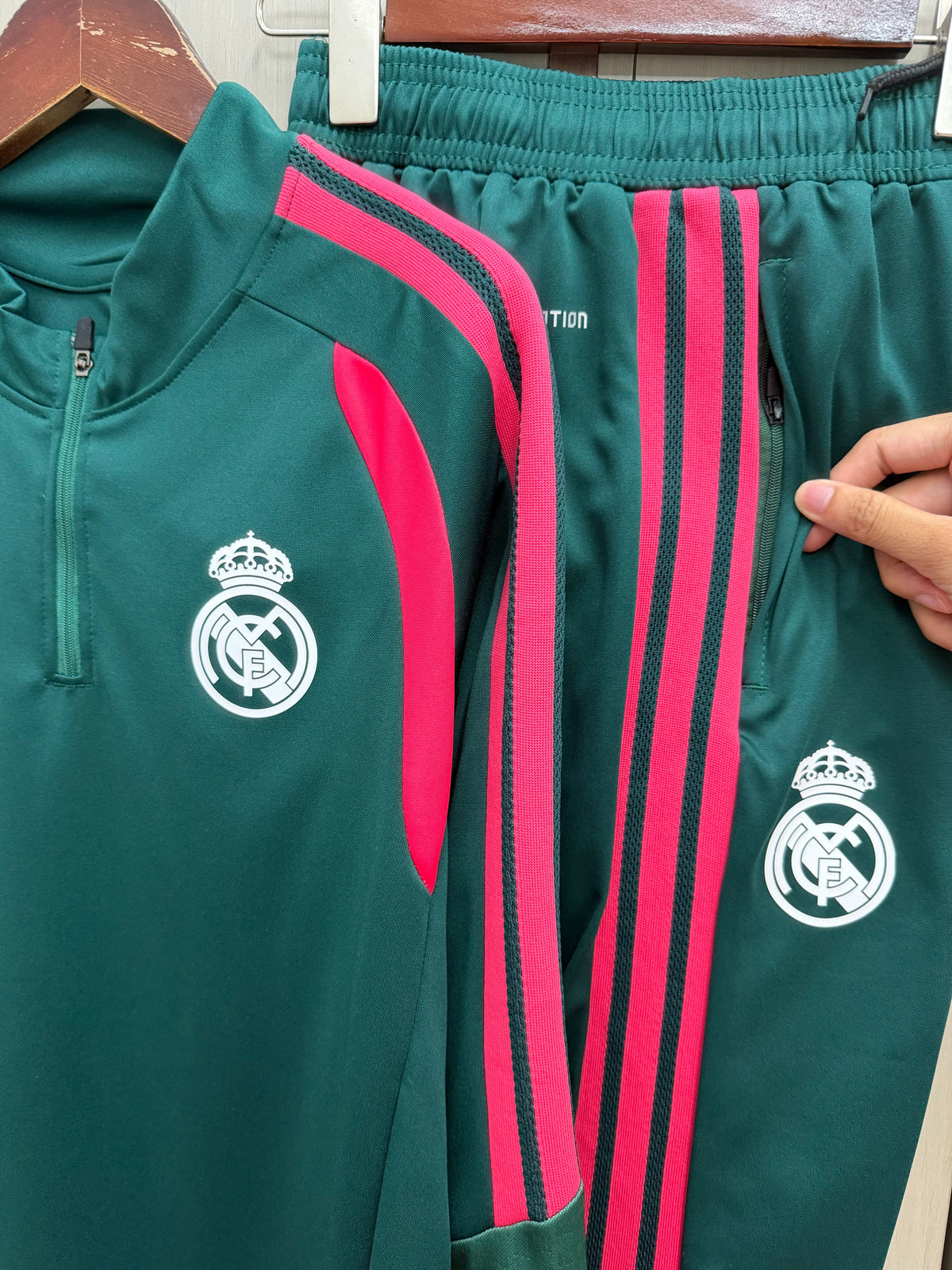 Chandal Real Madrid 26/27 verde oscuro (tallas S-2XL)