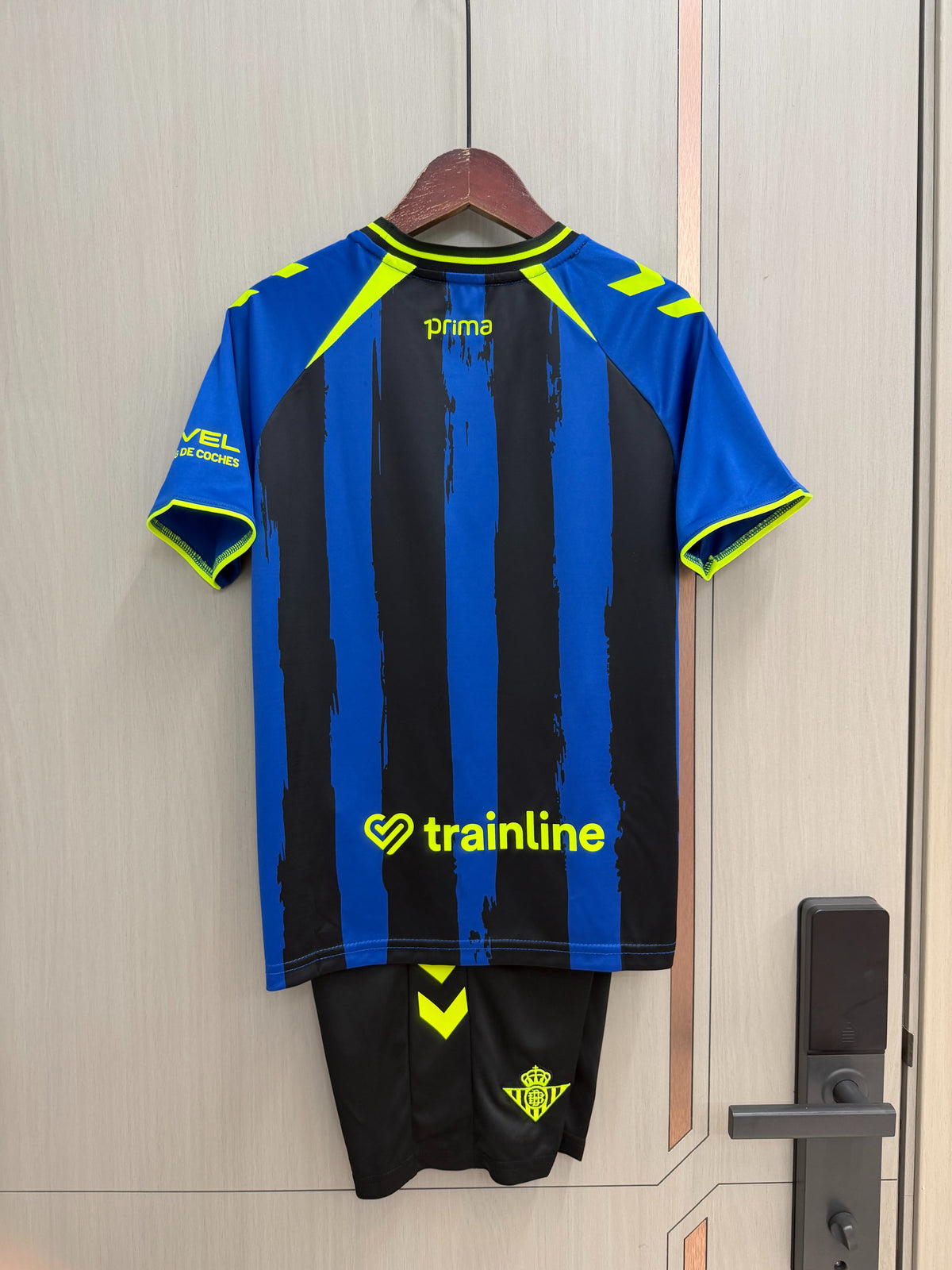 Tercera equipacion Betis 26-27