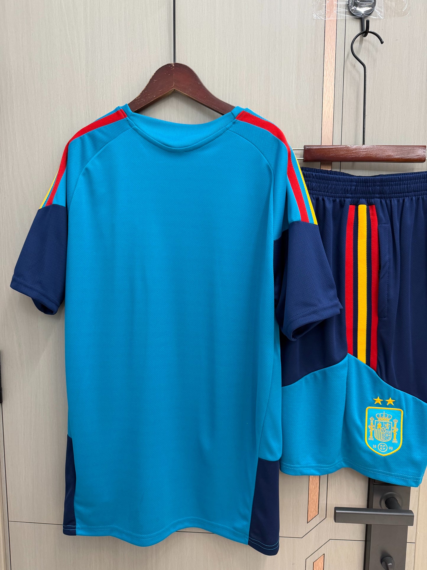Conjunto de entrenamiento España 2026 (Talla de adulto y niño) *pedir una talla más*